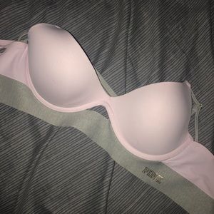 VS pink bra